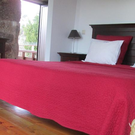 Quinta De Lourosa Guest House Лоузада Стая снимка